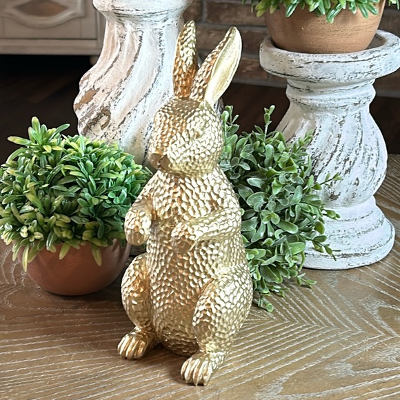 Boutique Other - NEW! Shabby Chic Farmhouse Spring Garden Bunny Rabbit Metallic Gold Resin Statue